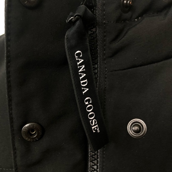 Canada Goose Vest - Picture 4 of 6